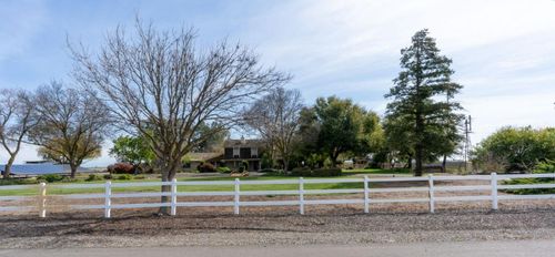 15686 Cozzi Ave, Dos Palos, CA, 93620-9766 | Card Image