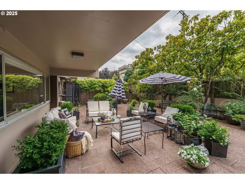 106-2323 Sw Park Pl, Portland, OR, 97205-1055 | Card Image