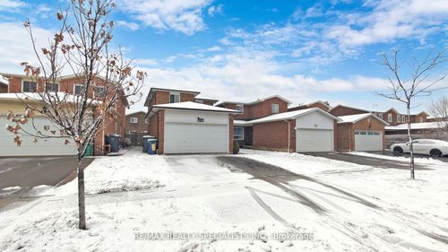 lower-48 Metzak Dr, Brampton, ON, L6Z4N3 | Card Image