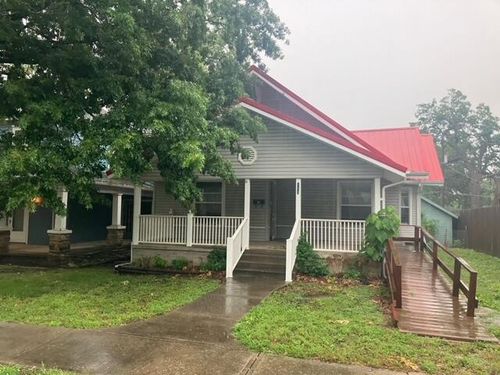 113 W Hickory St, El Dorado Springs, MO, 64744-1401 | Card Image
