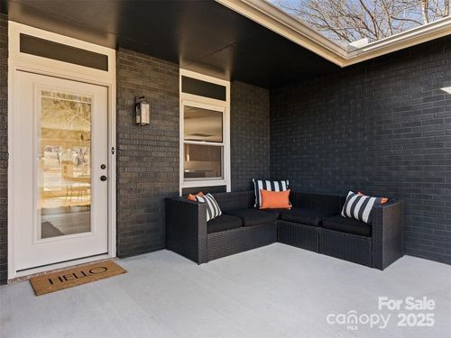 1109 S Prestonwood Dr, Hendersonville, NC, 28739-9608 | Card Image