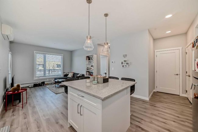 103 - 150 Shawnee Square Sw, Home with 2 bedrooms, 2 bathrooms and 1 parking in Calgary AB | Image 11