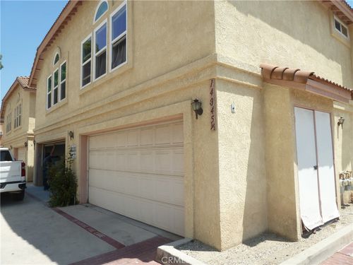 14045 Anderson St, Paramount, CA, 90723-2769 | Card Image