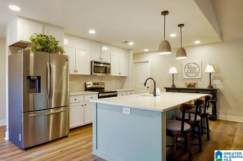 325 Golden Meadows Pl, ALABASTER, AL, 35007-5079 | Card Image