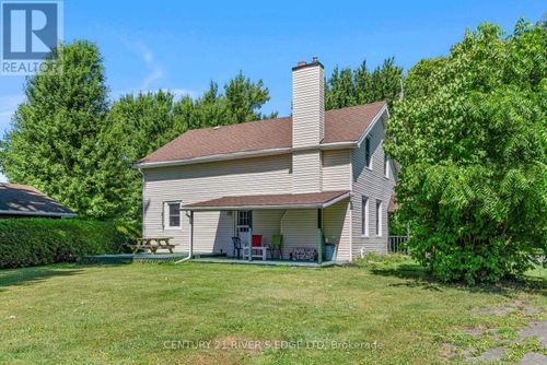 12084 Lakeshore Dr, Morrisburg, ON, K0C1X0 | Card Image