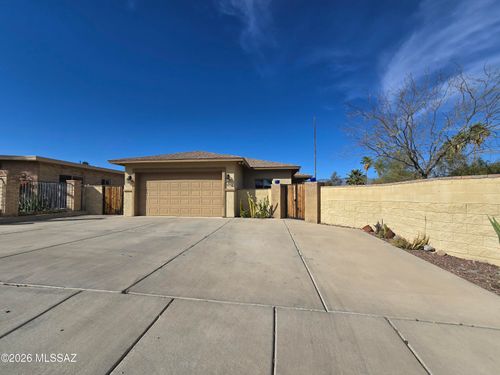 9035 E Calle Kuehn, Tucson, AZ, 85715 | Card Image
