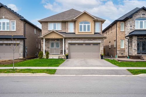 67 Robertson Rd, Ancaster, ON, L9K0H7 | Card Image