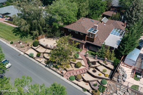 235 Country Club Dr, Reno, NV, 89509-3715 | Card Image