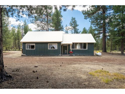 652 Chapman St, Gilchrist, OR, 97737-9708 | Card Image