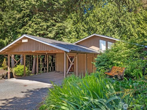 17116 Gravenstein Rd, Bothell, WA, 98012-9131 | Card Image