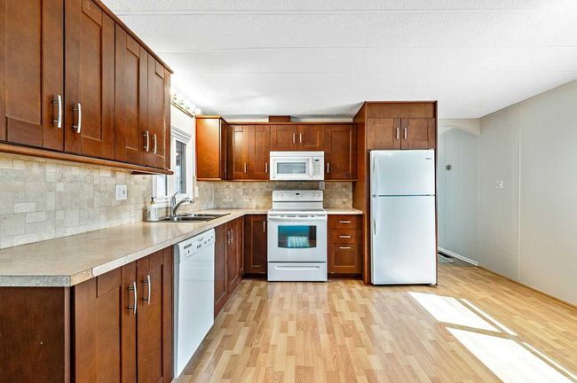 106 Home Bay Se, House other with 2 bedrooms, 1 bathrooms and 2 parking in High River AB | Image 6