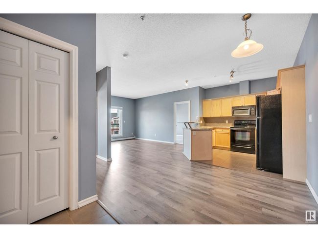 226 Macewan Rd Sw, Condo with 2 bedrooms, 2 bathrooms and 1 parking in Edmonton AB | Image 8