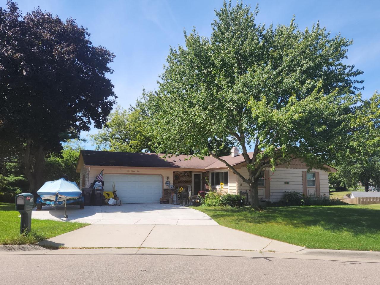 Greendale Dr, Janesville, WI 53546