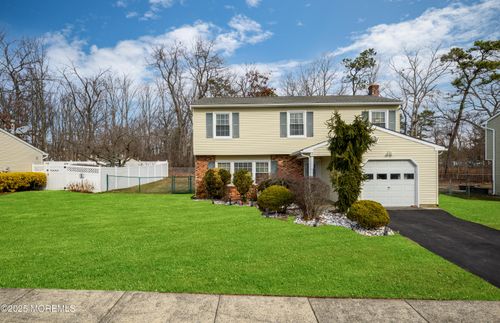 9 Conifer Street, Howell, NJ, 07731 | Card Image