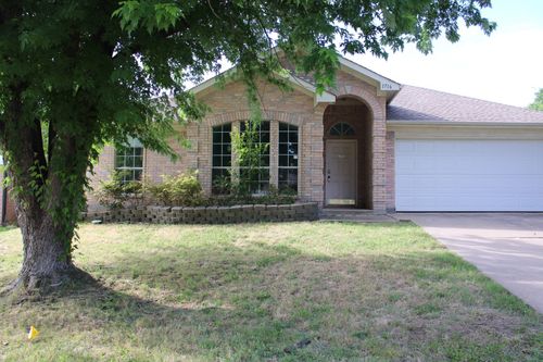 1716 Mcgarry Ln, Mansfield, TX, 76063-7926 | Card Image