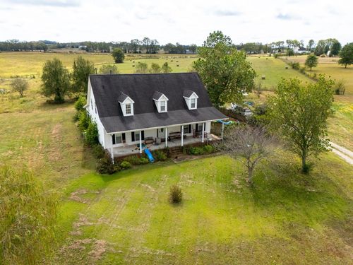 1038 Old Hopewell Rd, Castalian Springs, TN, 37031-4725 | Card Image