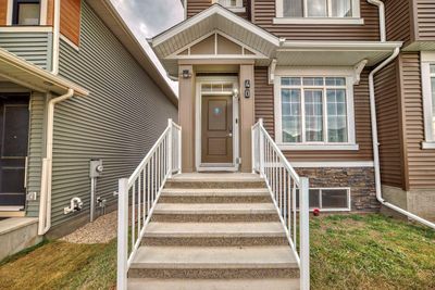 40 Edith Gate Nw, Home with 3 bedrooms, 2 bathrooms and 2 parking in Calgary AB | Image 2