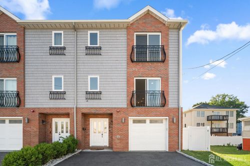 b-22 Arcadia Pl, Vauxhall, NJ, 07088-1017 | Card Image