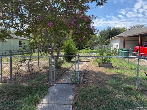 229 Quinta St, San Antonio, TX, 78210-5633 | Card Image