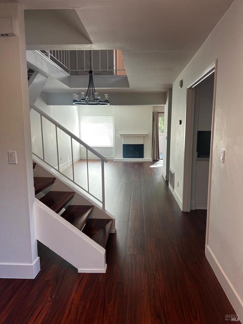 6 Josefa Court, Novato, CA, 94949 | Card Image