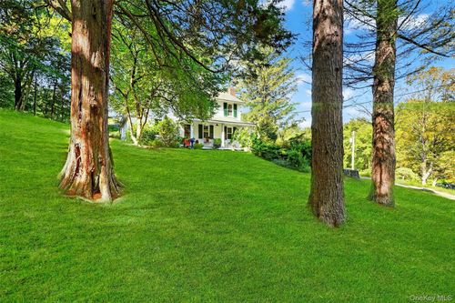 1795 Hunterbrook Rd, Yorktown Heights, NY, 10598-6231 | Card Image