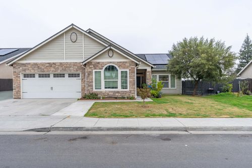 5302 W Homan Ave, Fresno, CA, 93722-8756 | Card Image