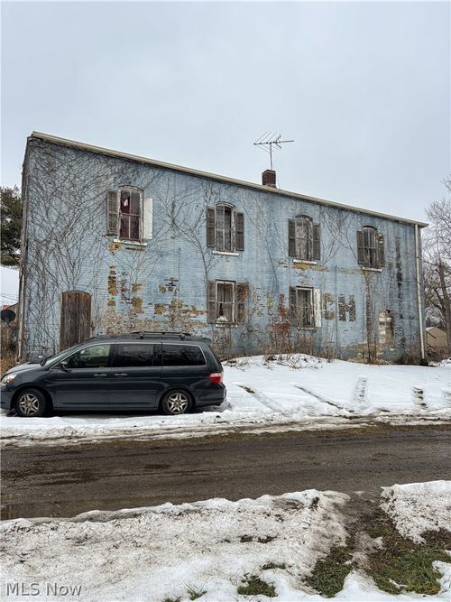 313 E Main St, Beach City, OH, 44608 | Card Image