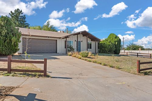 8000 Loma Del Norte Rd Ne, Albuquerque, NM, 87109-4922 | Card Image