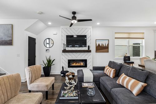 a-3213 Curtis St, Nashville, TN, 37218-2721 | Card Image