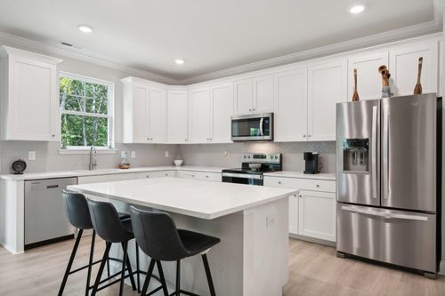 55 Liberty Ln, KESWICK, VA, 22947 | Card Image