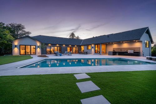 655 Hayne Rd, Burlingame, CA, 94010 | Card Image