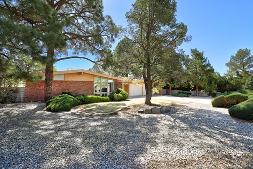 9818 Greene Ave Nw, Albuquerque, NM, 87114-4220 | Card Image