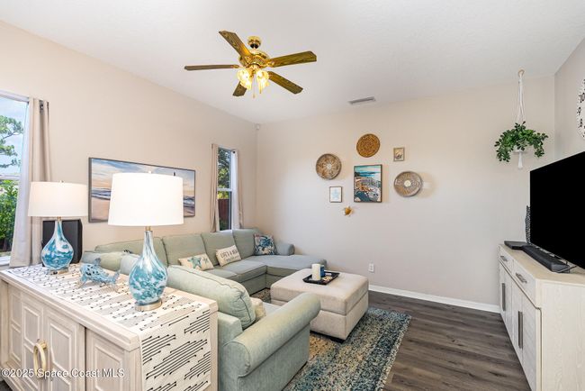 1166 Morgan Cir Ne, House other with 3 bedrooms, 2 bathrooms and null parking in Palm Bay FL | Image 12