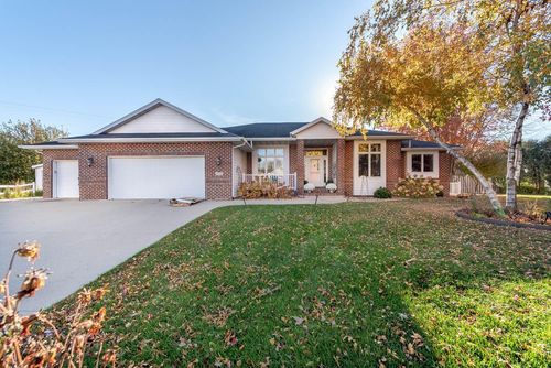 125 Thissen Ct, Mankato, MN, 56001-5578 | Card Image