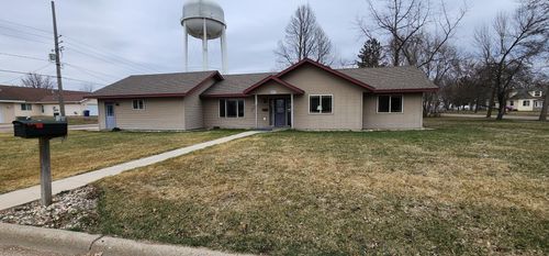 419 Pleasant Ave Ne, Staples, MN, 56479-2305 | Card Image