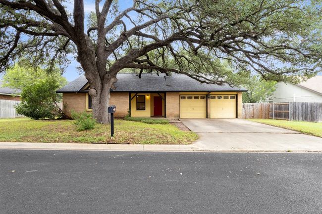 Cute home is a great Georgetown neighborhood. | Image 29