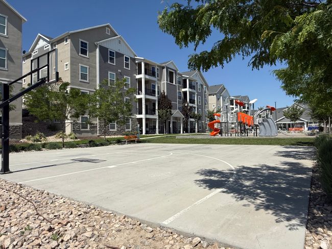 Community basketball court | Image 27