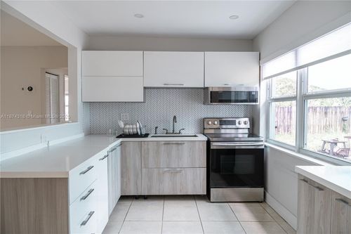 2842 Jackson St, Hollywood, FL, 33020-4740 | Card Image