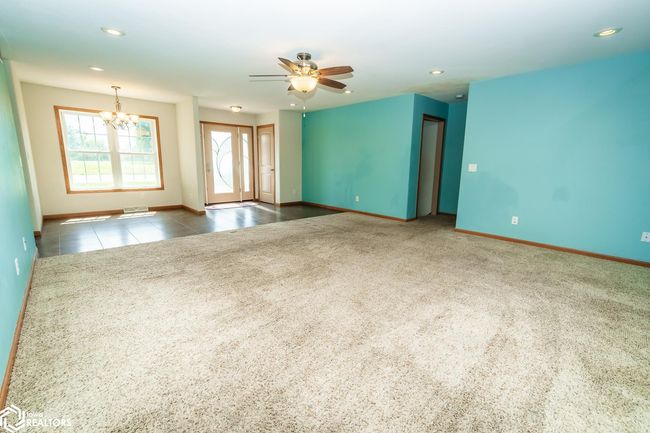 403 E Carleton St, House other with 6 bedrooms, 4 bathrooms and null parking in Toledo IA | Image 6