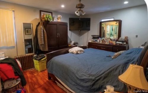 21329 Murdock Ave, Queens Village, NY, 11429-2329 | Card Image