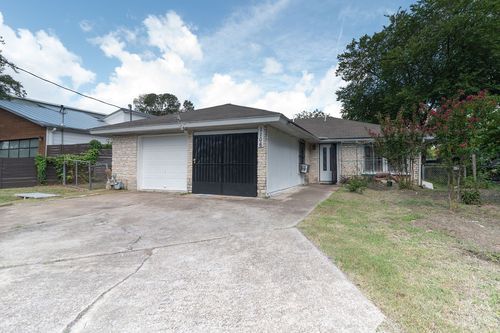 1106 Saucedo Street, Austin, TX, 78721 | Card Image