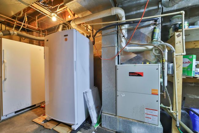 Lower Level Storage | Image 23