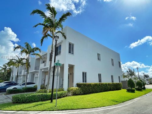 7243 Nw 103rd Path, Doral, FL, 33178-4417 | Card Image