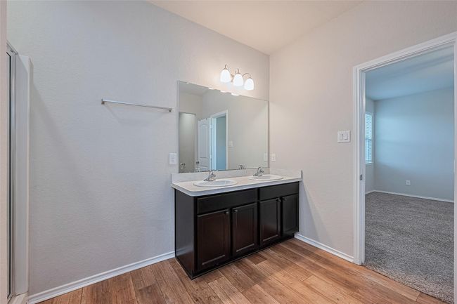 Primary Bathroom | Image 27