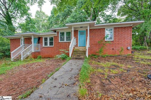 32 Bagwell Cir, Greenville, SC, 29605-4306 | Card Image