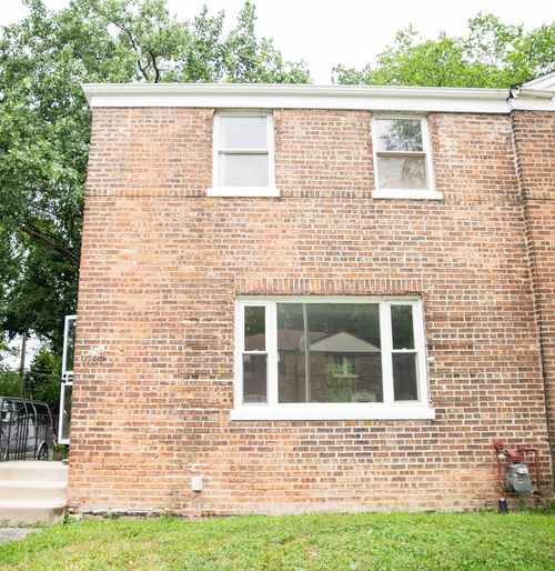 9737 S Merrill Ave, CHICAGO, IL, 60617-4833 | Card Image