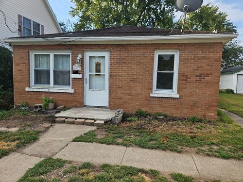 409 Water St, Momence, IL, 60954-1429 | Card Image