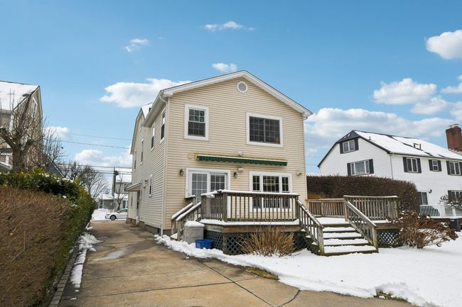 View of front facade with a deck | Image 28