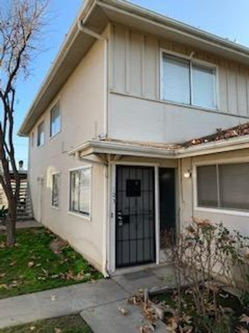 apt-103-4942 N Holt Ave, Fresno, CA, 93705-0147 | Card Image