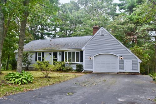 10 Rolling Oaks Dr, Pocasset, MA, 02559-2220 | Card Image